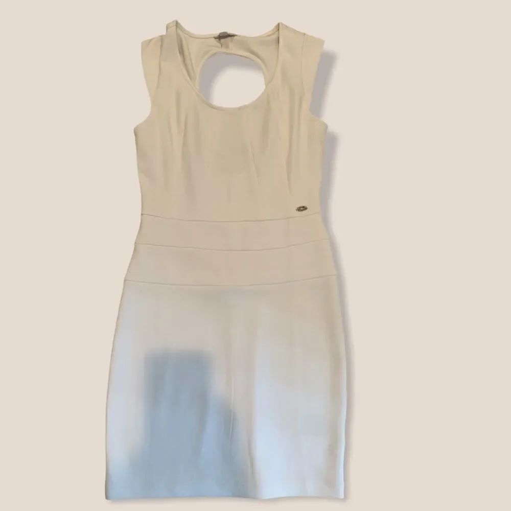 size Small White Guess Bodycon Dress  - Picture 2 of 3